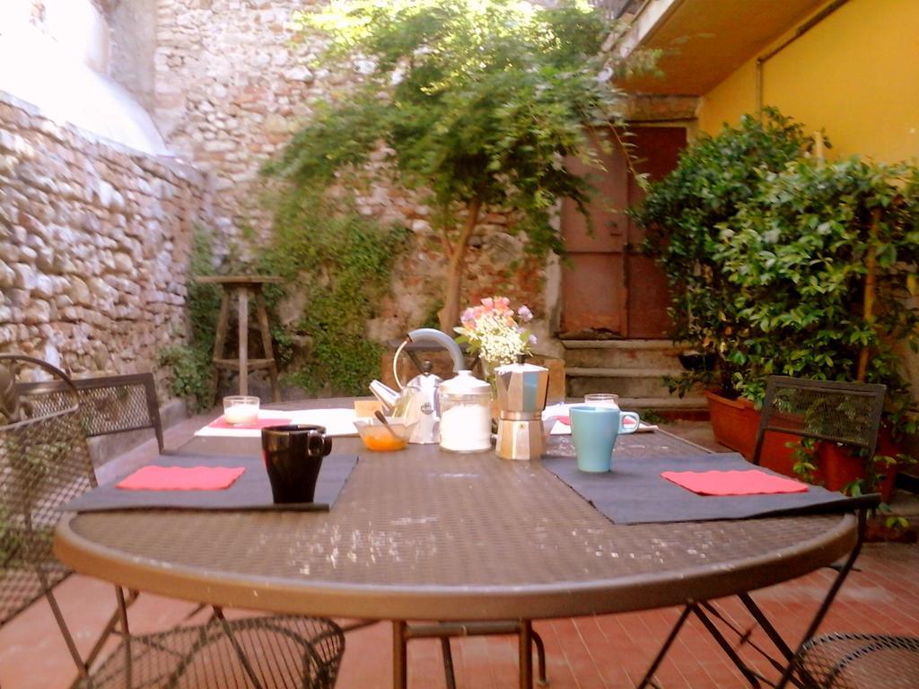 Il Cortiletto Dei Capperi Bed and Breakfast Gassino Torinese Eksteriør billede