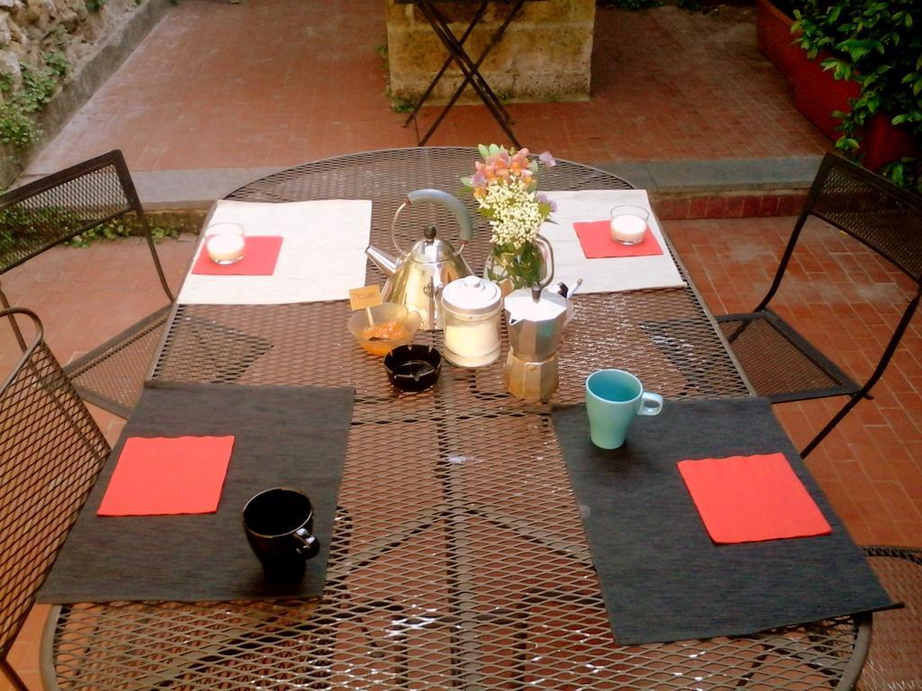 Il Cortiletto Dei Capperi Bed and Breakfast Gassino Torinese Eksteriør billede